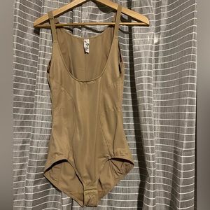 XL Maidenform shapewear